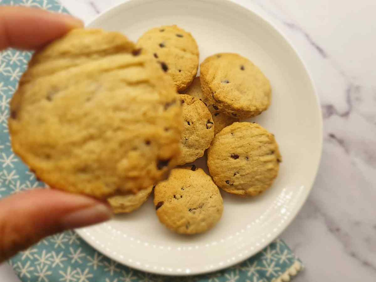 Cardamom Chai Chocolate Shortcake&nbsp;Biscuits